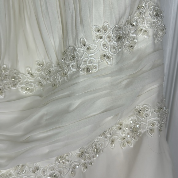 David’s Bridal Collection Chiffon A-Line Wedding Dress with Beads Style 9V9743 - Picture 8 of 11